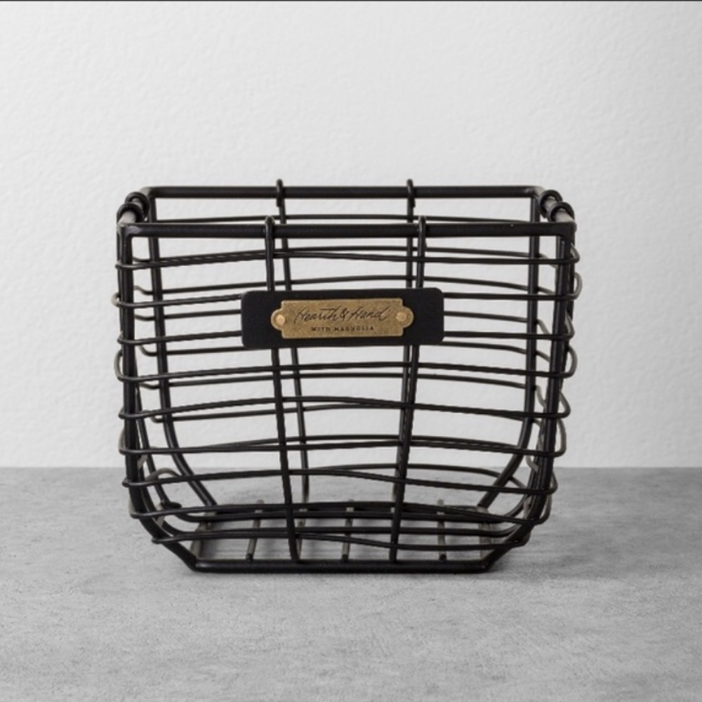Small Wire Storage Basket Hearth & Hand With Magnolia NWT